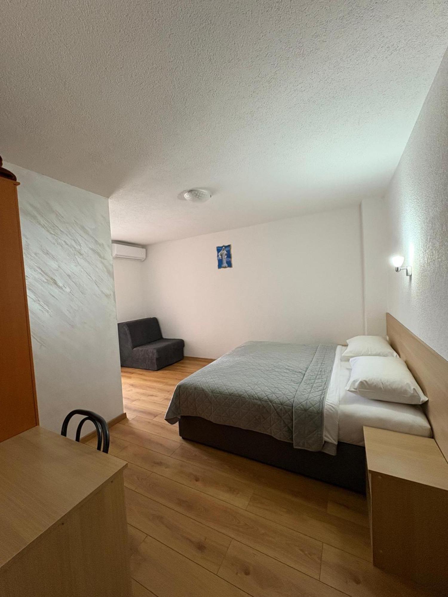 Bed and Breakfast Pansion Maglica Međugorje Exterior foto